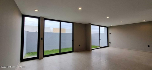 Imagen 14 de 30 de Casa De 4 Recamaras En Venta En Altozano, Querétaro!
