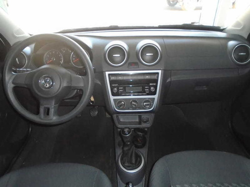 Voyage 1.6 Confortline Completo