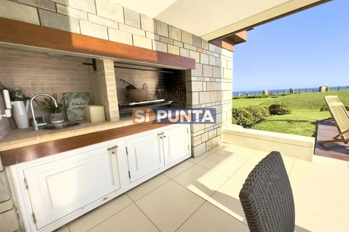 Apartamento En Alquiler De 3 Dormitorios Con Piscina Y Parrillero En Veramansa - Mansa