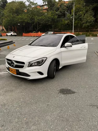 Mercedes-Benz Clase CLA 180 1.6 Urban