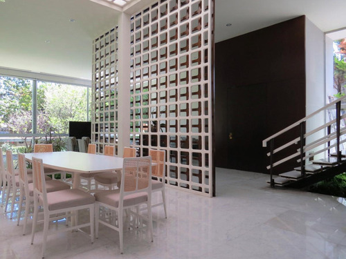 Casa Venta En El Corazón De Lomas De Chapultepec