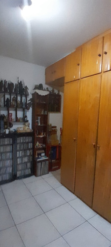 Apartamento Com 2 Quartos +dp E Garagem Fechada.
