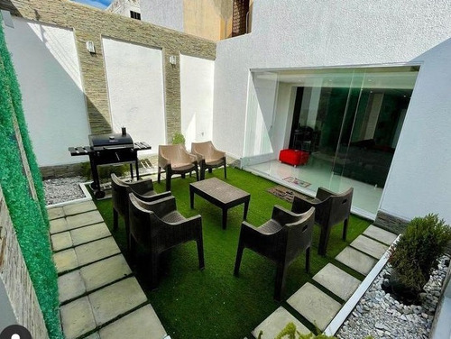 Imagen 2 de 7 de Townhouse En Venta Urb Tazajal Jhoanna Valdez 0414-4134289
