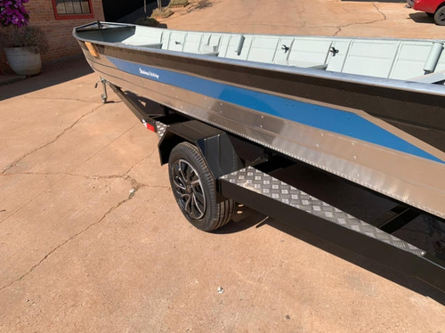 Imagem 7 de 12 de Carreta Reboque P/ Barco Alumínio De 4m Á 6m Embarque Fácil