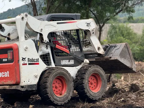 Minicargador Bobcat S530