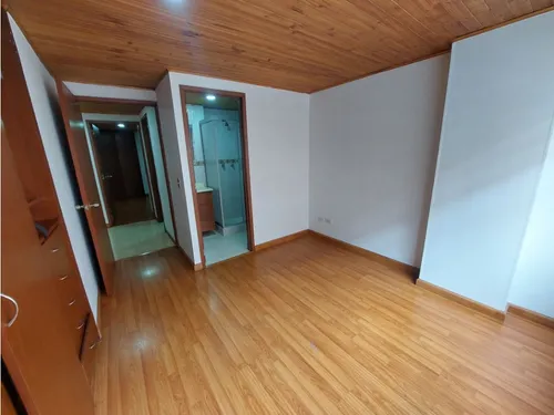 Apartamento En Venta En Los Laureles, Bosa