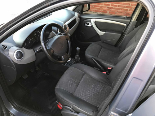 Imagem 9 de 10 de Renault Sandero 2010 1.0 16v Expression Hi-flex 5p