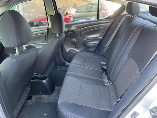 Imagen 10 de 15 de Nissan Versa 2017 1.6 Drive Mt