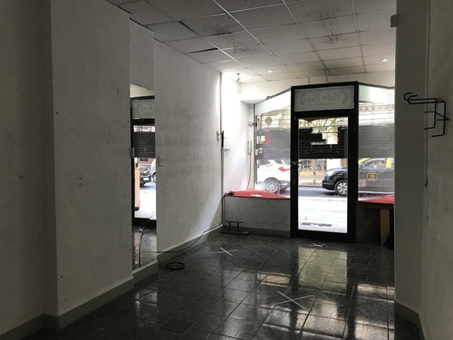 Imagen 2 de 7 de Bien Ubicado, Muy Amplio, Gran Potencial!