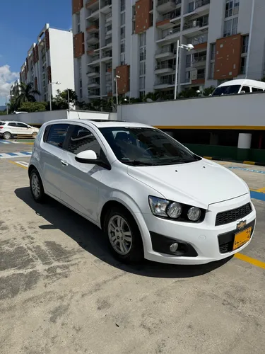 Chevrolet Sonic 1.6 Lt 5 p