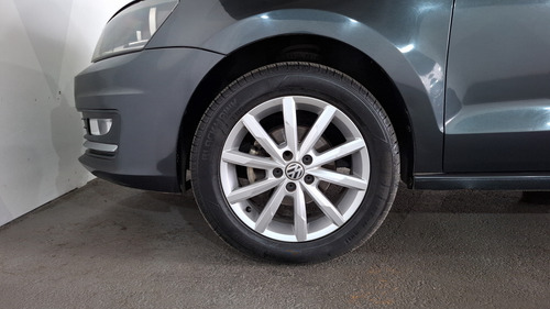 Volkswagen Vento 1.6 HIGHLINE STD.