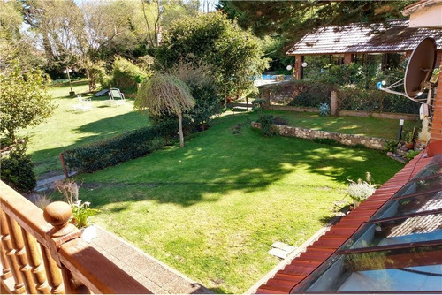 Casa / Hostal En Venta Sierra De Los Padres 11amb.