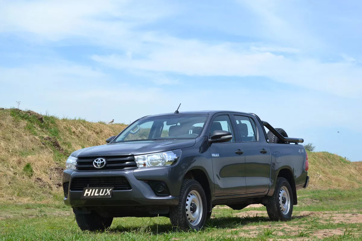 Toyota Hilux 4x4 D/c Dx 2.4 Tdi 6 M/t 2024