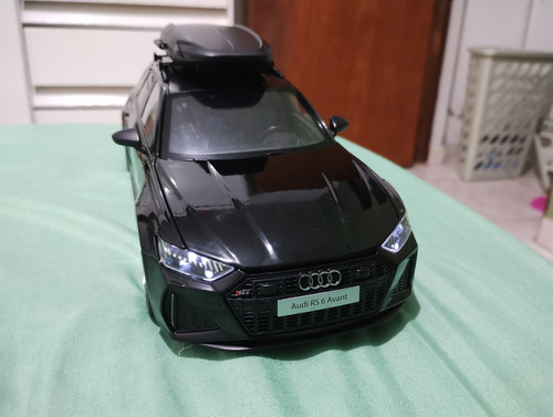 Carro Em Miniatura Audi Rs6 Avant Preto Marca Chinesa 1/18 Preto