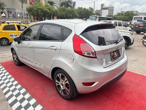 Ford Fiesta 1.6 Hatchback Se