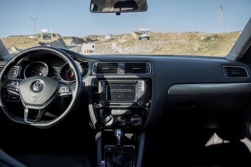 Imagen 11 de 15 de Jetta Sportline Mk Vi 2018 Azul