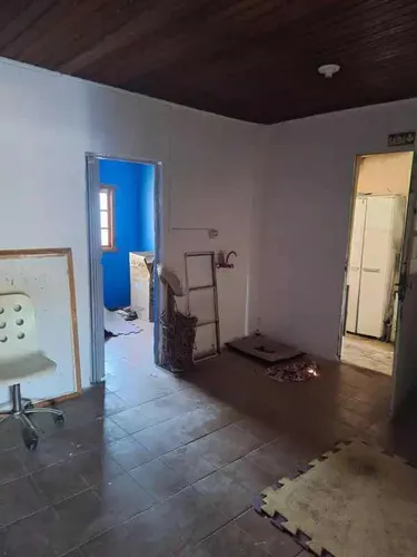 Imóvel Enorme Em Rua Asfaltada No Topo Do Bairro.