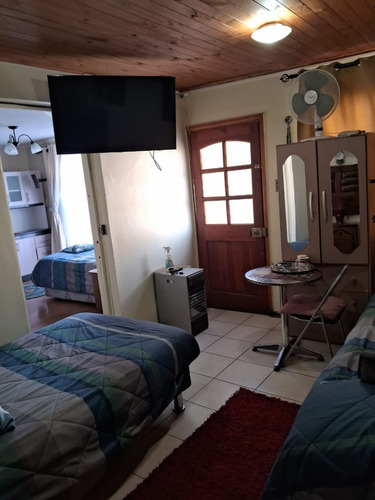 Arriendo De Habitación Mensual O Casa Completa .