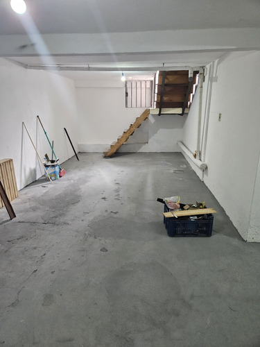 Estivao 2004 Esq Clemente Estable Vivienda O Empresa