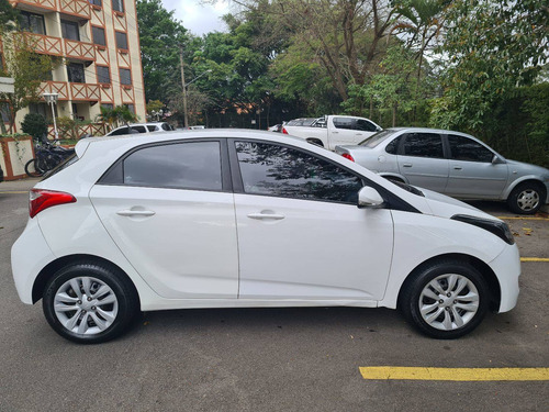 Imagem 3 de 7 de Hyundai Hb20 1.0 Comfort Plus Flex 5p