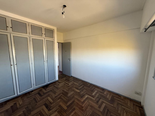 Alquiler | Departamento De 3 Ambientes Al Frente Con Balcón | Saavedra