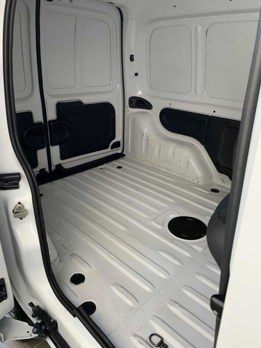 Imagen 11 de 13 de Renault Kangoo 2015 1.6 Aa Mt