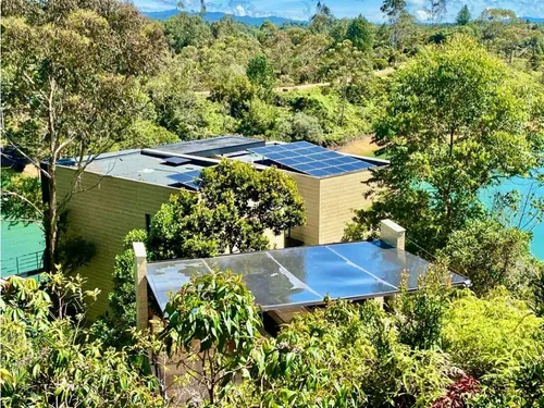 Venta De Espectacular Casa Amoblada En Guatape Con Salida Al Embalse