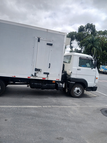 8.160 2013 Único Dono De Ótima Procedência Com Bau Refrigera