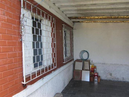 Imagem 4 de 10 de Garagem Para 02 Carros Precisa De Reforma Ideal Para Comércio Perto De Tudo Como Mercados Padarias Farmácia Escolas E Ponto De Ônibus E Lotação - Hm773