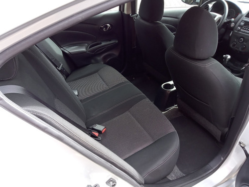 Imagen 11 de 14 de Nissan Versa 2019