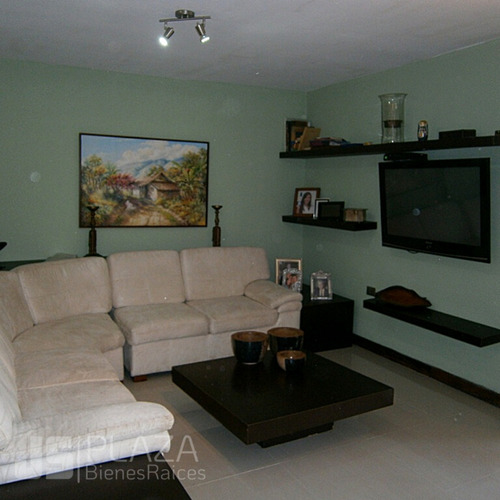 Imagen 4 de 9 de Townhouse En Alquiler Barrio Sucre 04241408770
