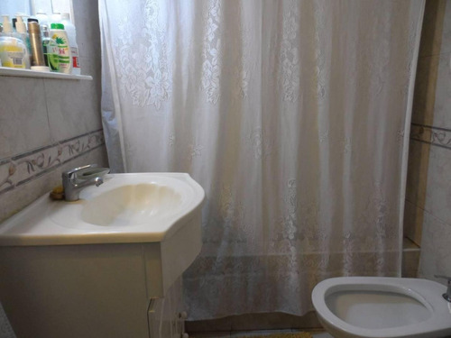 Imagen 6 de 11 de Chalet En Planta Baja - 3 Ambientes - Castelar Norte
