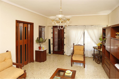 Imagen 10 de 30 de Venta Casa 6 Ambientes Pileta Jardin Haedo Moron