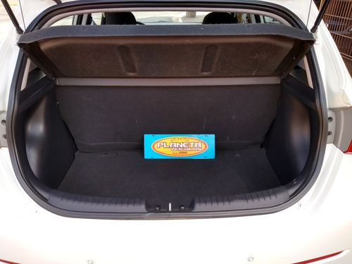 Imagem 8 de 15 de Hyundai Hb20 2013 1.6 Comfort Flex 5p
