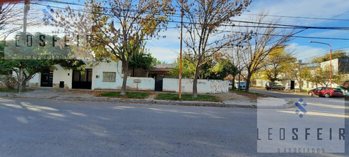 Imagen 2 de 5 de En Venta Casa Apta Desarrollo - Primera Junta 100 Cipolletti- Oportunidad