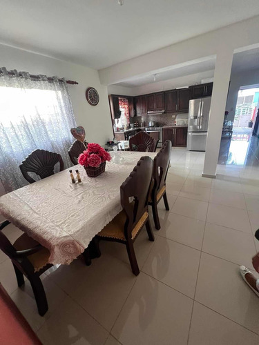 Casa En Venta En El Residencial Las Orquideas, La Romana