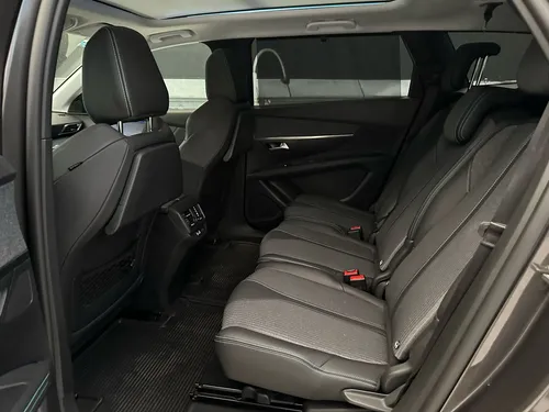Peugeot 5008 Allure Pack 7 Pasajeros Aut 2023