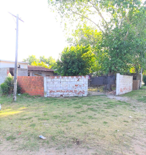 Lote En Esquina Ideal Para Edificación Vivienda Permanente!.