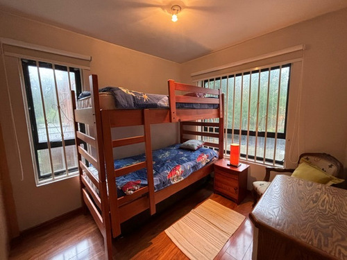 Excelente Casa Tipo Townhouse De 3 Pisos. 5d-4b.