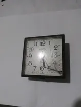 Comprar Reloj Europa Usado A Reparar No Funciona Con Detalle Vidrio.