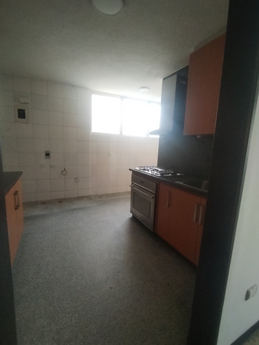 Alquilo Apartamento En Las Palmas. Desocupado 3h/2b/1p