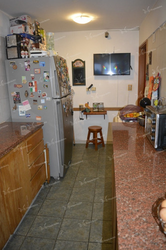 Imagen 9 de 23 de Imperdible. Apartamento De Construcción Tradicional Con Garaje