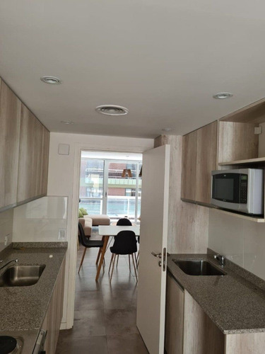 Imagen 8 de 22 de Departamento De 3 Ambientes - A La Calle - Brown 2600