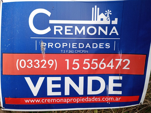 Venta De Casa En Terreno 70x30 + Terreno De 1 Hqa Y Media.