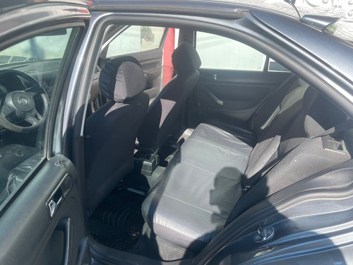 Volkswagen Jetta 2.0 Cl L4 Man Abs At