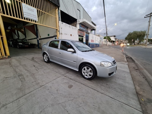 Imagem 8 de 14 de Chevrolet Astra Hatch 2.0 8v Advantage 2009/2009