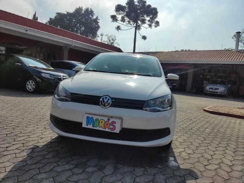 Imagem 2 de 15 de Volkswagen Voyage 1.0 2014
