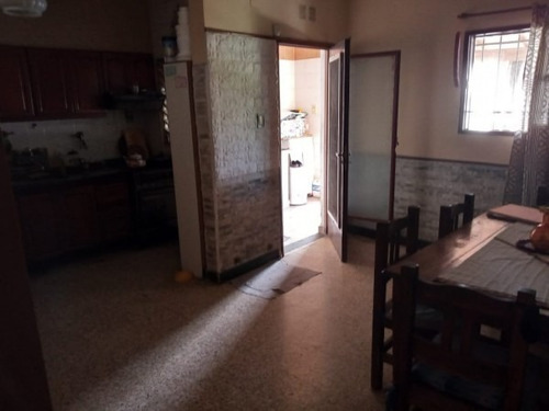 Imagen 11 de 23 de Casa Con Piscina, Cochera Y 4 Dormitorios Zona Puente Santo Tomé.
