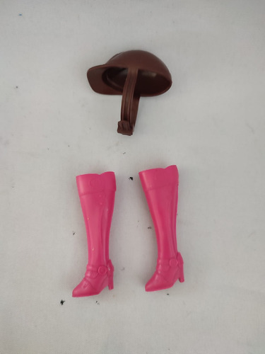 Barbie Accesorios Zapatos Y Casco Mattel (Usado)