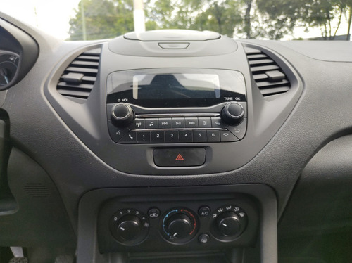 Imagen 13 de 15 de Ford Figo Energy 2021 Gris